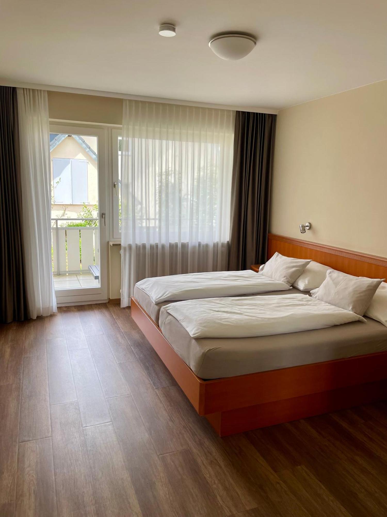 Hotel Gaestehaus Zuern 바서부르크 외부 사진
